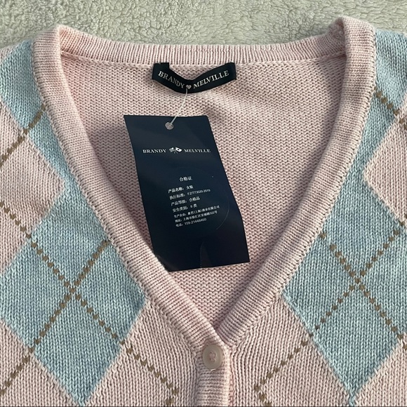 BNWT Brandy Melville Pink Elizabeth Sweater - Picture 2 of 3